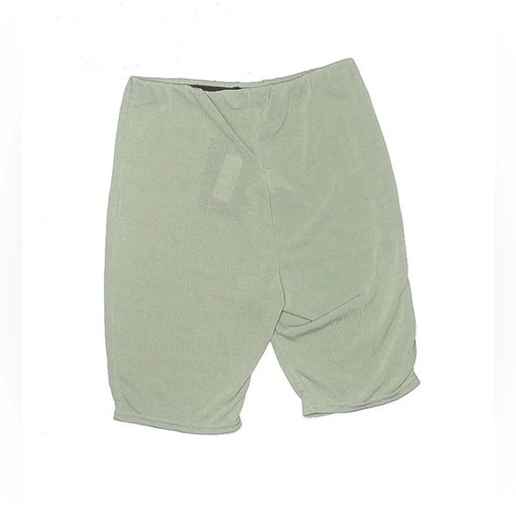 NWT Pretty Little Things Biker Shorts Green US Size 8 - Picture 2 of 10